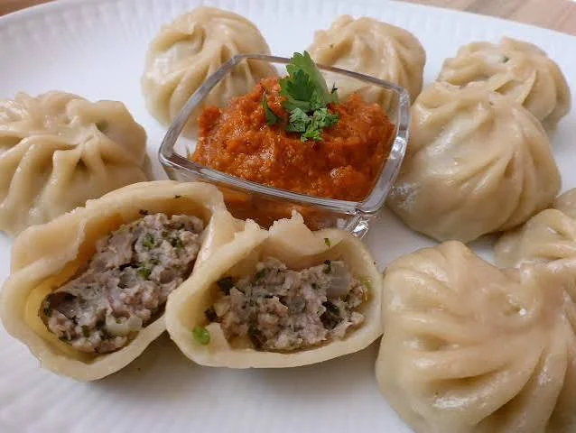 Momos / Mamtho (Half Dozen)